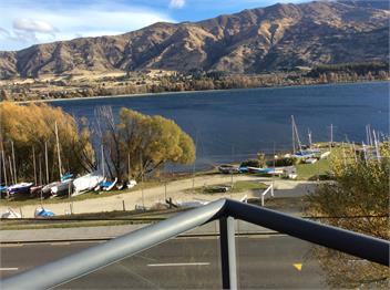 Luxury on Lakeside  - Wanaka