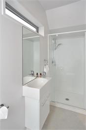 Regents 94A - Stylish and Modern - Christchurch