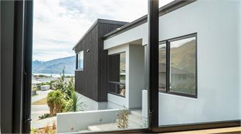 Farrant Drive | Sleeps 8 | Lake & Mountain Views | Close To Walking & Biking Tracks - Wanaka