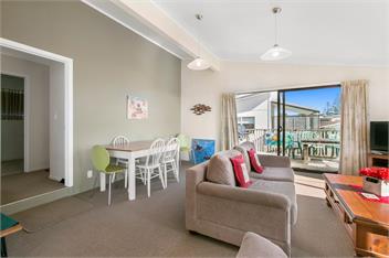 Sweeping Sea Views (Bachcare) - Waihi Beach