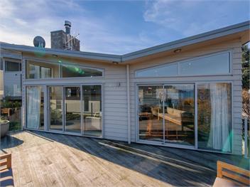 Lake Views on Yewlett (Bachcare) - Queenstown