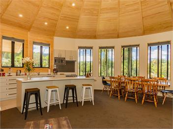 The Snowglobe (Bachcare) - Ohakune