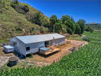 The Old Woolshed Rural Camping Style With Bonuses - Pukehina