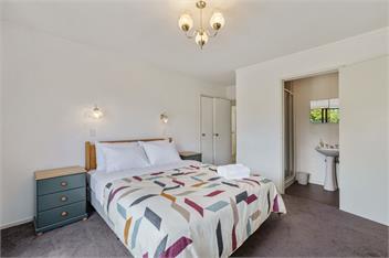 Lakeside Serenity (Bachcare) - Taupo
