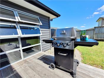 Hosts on the Coast Jackman Satisfaction - Whitianga