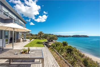 PAH VIEW HOUSE: Coast and Country - auckland