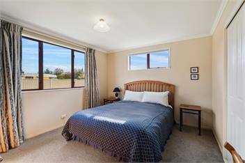 Alpine Scenery (Bachcare) - Wanaka