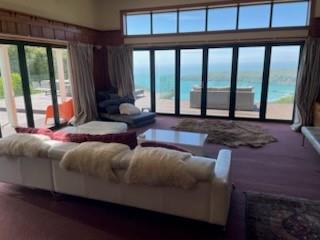 Okains View Farmhouse - the best views on the Peninsula - Canterbury