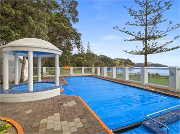 Poolside Waterfront (Bachcare) - Orewa