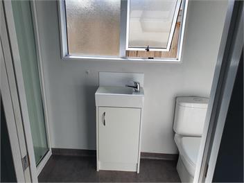 Self Contained Unit in Richmond - Richmond