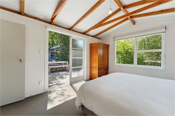 Kinloch Lake (Bachcare) - Taupo