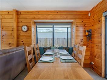 Seabreeze Surf House (Bachcare) - Whitianga