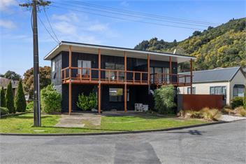 Coastal Charm (Bachcare) - Picton