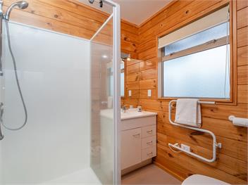 Family Tides Retreat (Bachcare) - Coromandel
