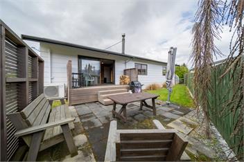 The Back Hut (Bachcare) - Te Anau