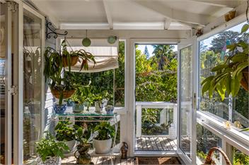 Garden and Bird Haven - Waiheke Island