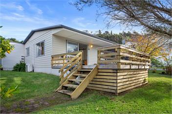 Windsor Bach - Kayaks, Boogie-boards, Near Estuary and Town - 