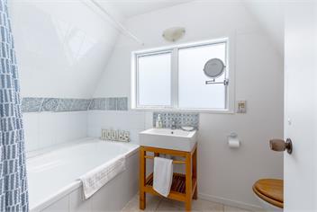 A-Frame. Ideal for families and large groups. - 