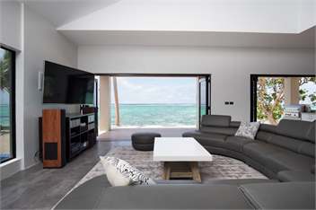 Out of the Blue Fiji - Sunny days Solar Ways - Beach Front Location - Sigatoka