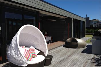 **Omaha Beach- Stylish Sun Filled Luxury Bach** - Auckland