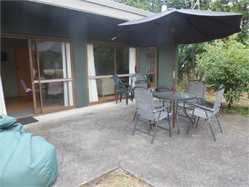 Cute Retro Kiwi Bach (MossBros) - Taupo