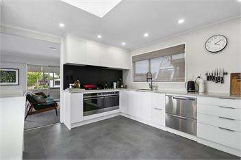 Relax @ Richmond Heights - Spa Pool, Table Tennis, BBQ - Taupo