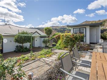 Le Bach - Akaroa