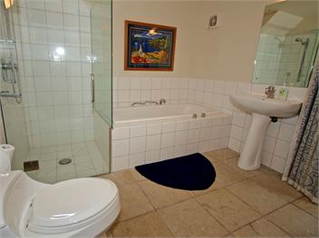 Kauawhi Lodge (Bachcare) - Acacia Bay