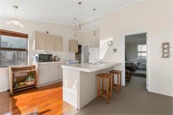 Sweeping Sea Views (Bachcare) - Waihi Beach
