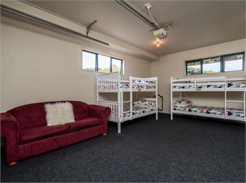 Oceans 8 (Bachcare) - Mangawhai Heads