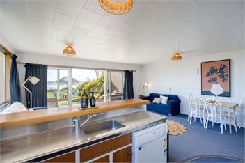 Absolute Beachfront (Bachcare) - Waimarama