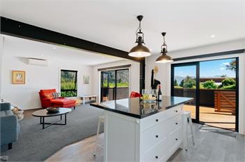 Views on Parry (Bachcare) - Lake Hawea