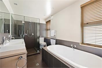 Kings View (Bachcare) - Wanaka