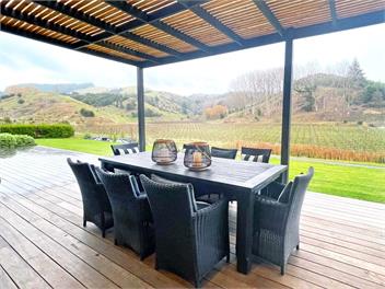 Four Bedroom Villa - Napier