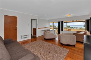 Seaside on Stratford (Bachcare) - Cable Bay