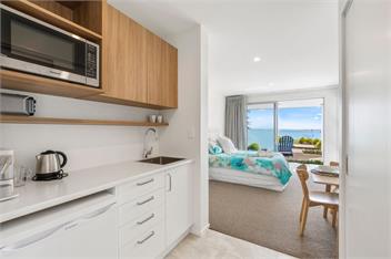 Maraetai Couples Retreat (Bachcare) - Auckland