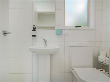 The Blockhouse (Bachcare) - Whangamata