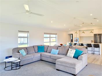Hosts on the Coast Jackman Satisfaction - Whitianga