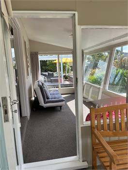 Holiday on Henare, Olde Beach Waikanae. - Waikanae