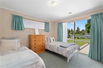 Mountain Views on Totara - Wanaka