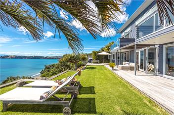 PAH VIEW HOUSE: Coast and Country - auckland