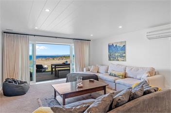 Lakefront Style (Bachcare) - Taupo