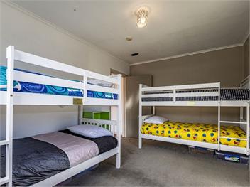 Drasko's Den (Bachcare) - Ohakune