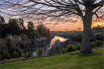 Hawthorn Cottage - Deluxe Private Guesthouse - Tamahere