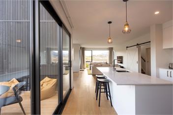 Golfers and Skiers Retreat (Bachcare) - Jacks Point