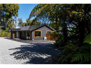 Glass Horizon (Bachcare) - Ruthherglen