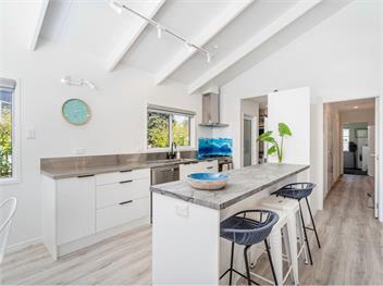 Seaside Retreat (Bachcare) - Whitianga