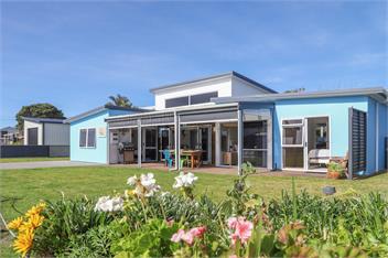 Hosts on the Coast Saltwater Days - Whitianga
