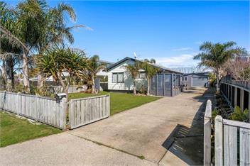 Arkhos (Bachcare) - Whitianga