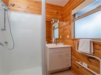 Family Tides Retreat (Bachcare) - Coromandel